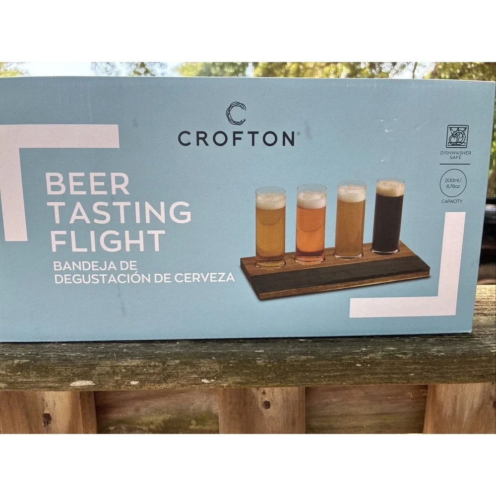 Crofton Beer Tasting Flight‎ Set of 4 Glasses with Wood Tray New